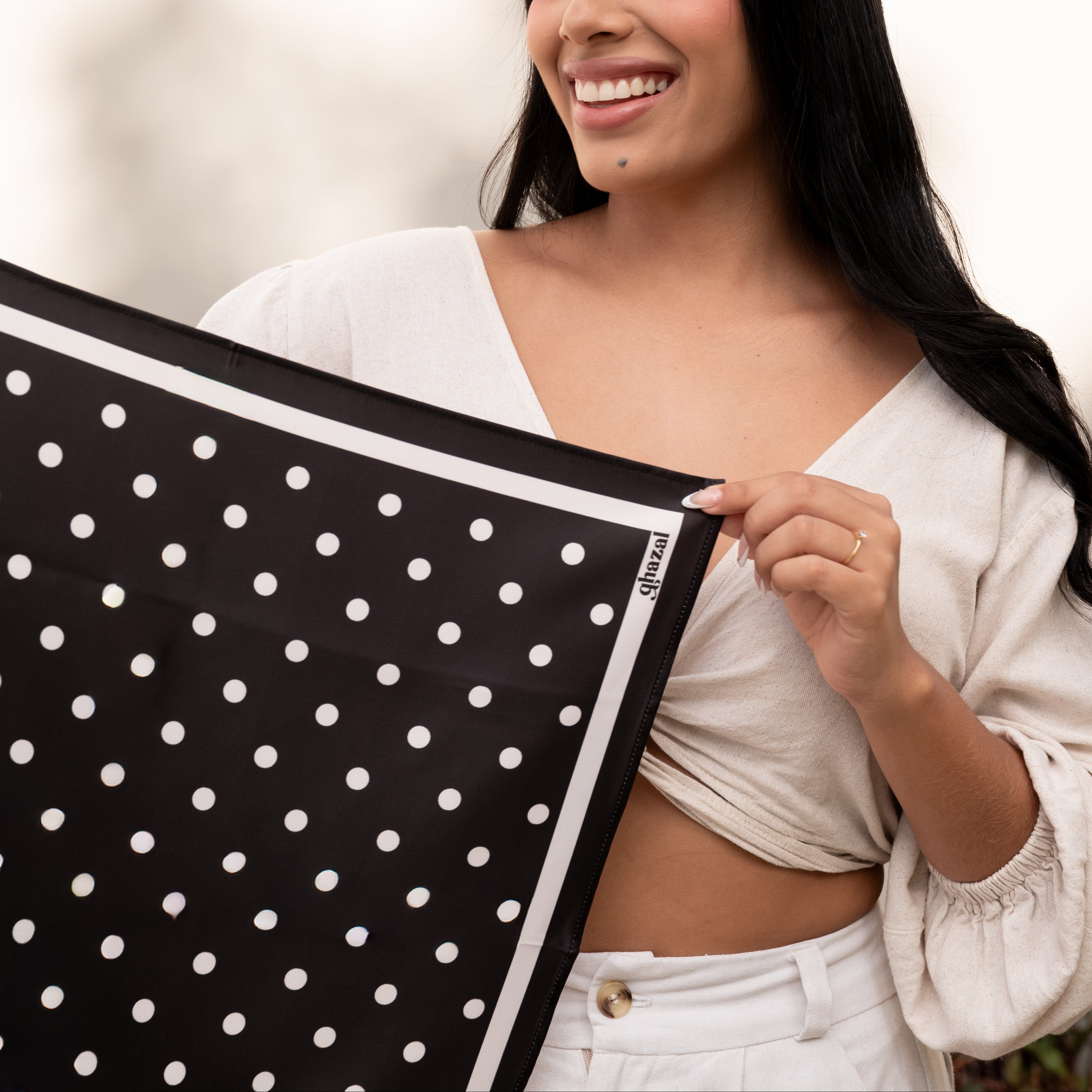 #color_Polka Dots Negro